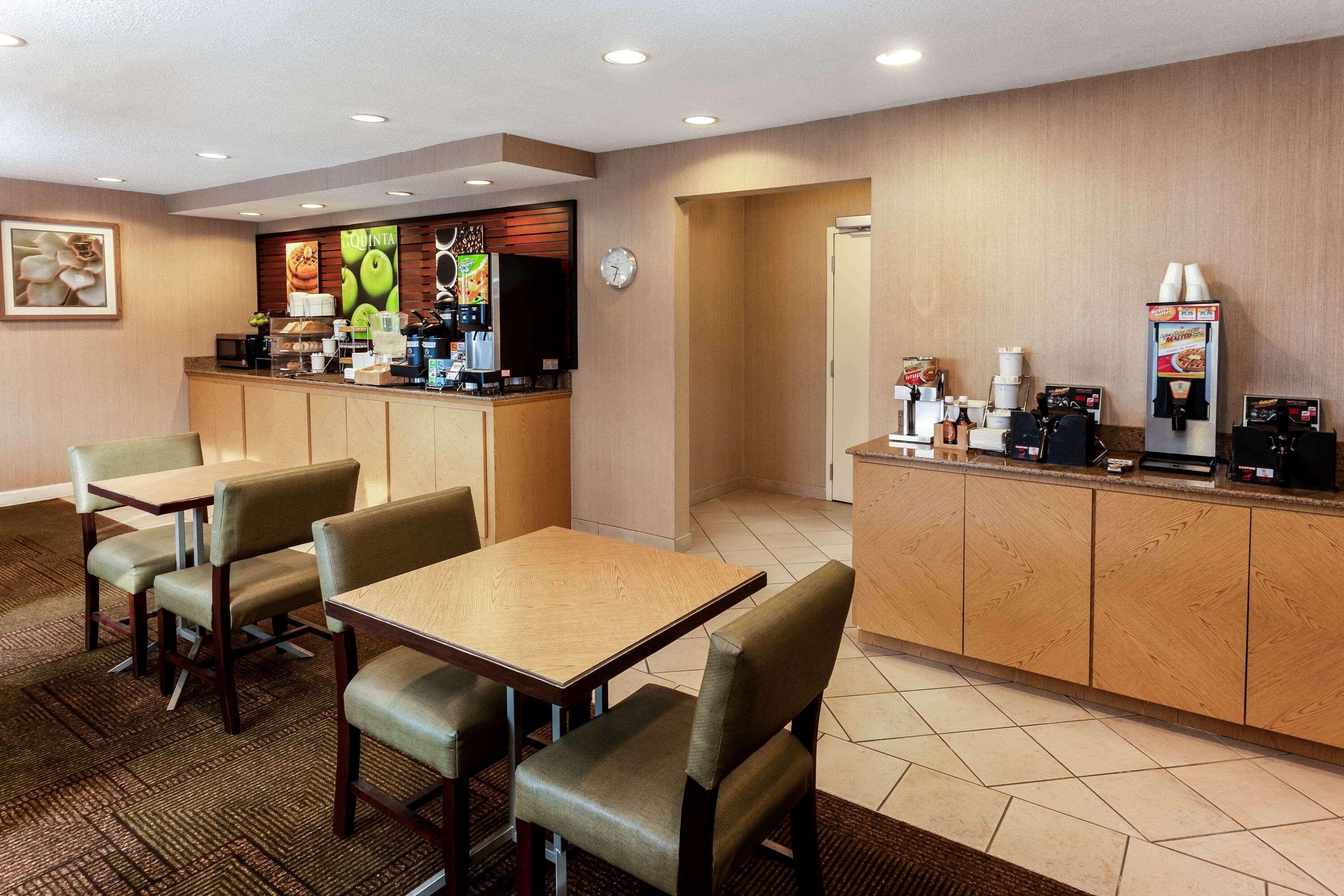 La Quinta Inn By Wyndham Sheboygan Buitenkant foto